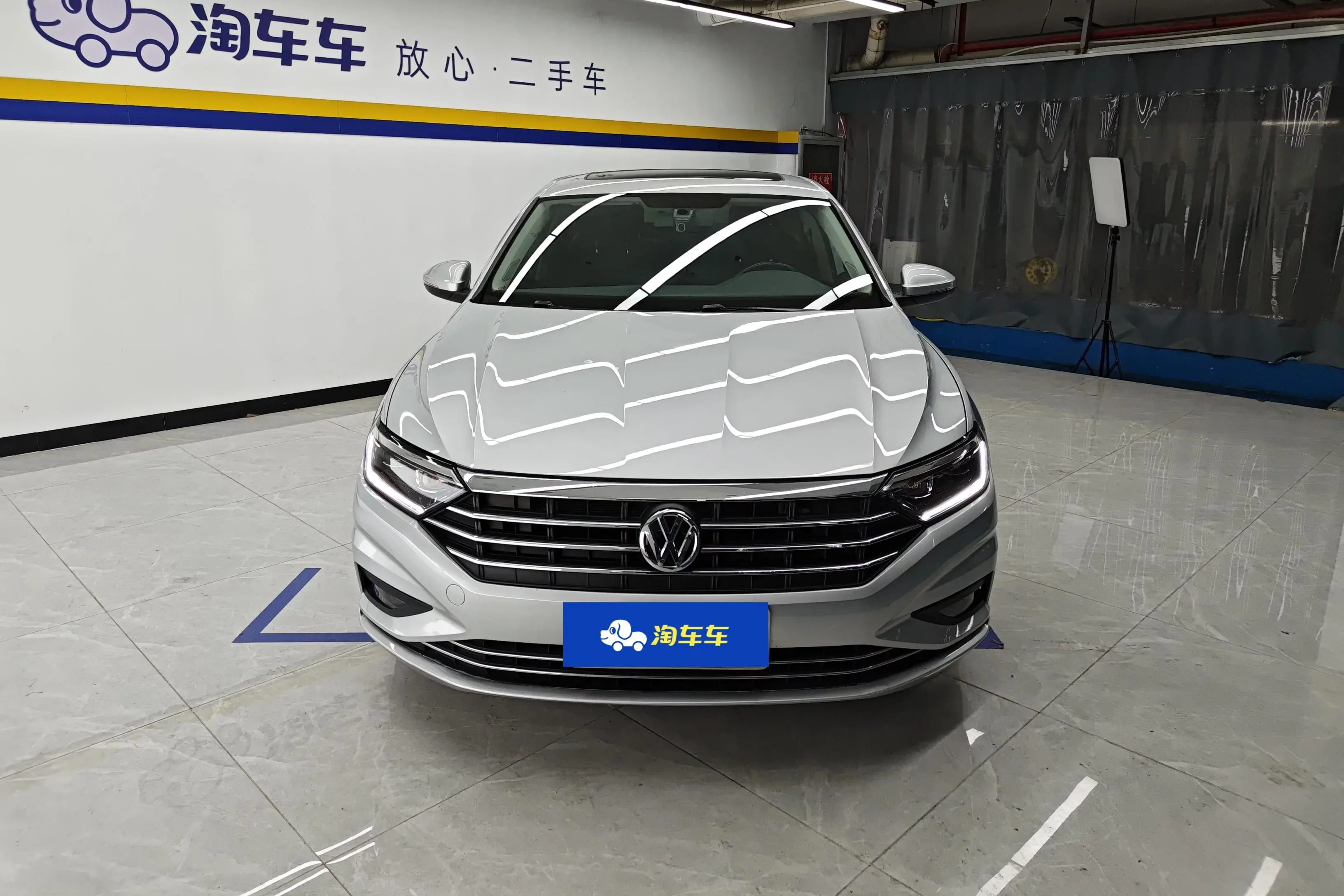 Volkswagen Sagitar