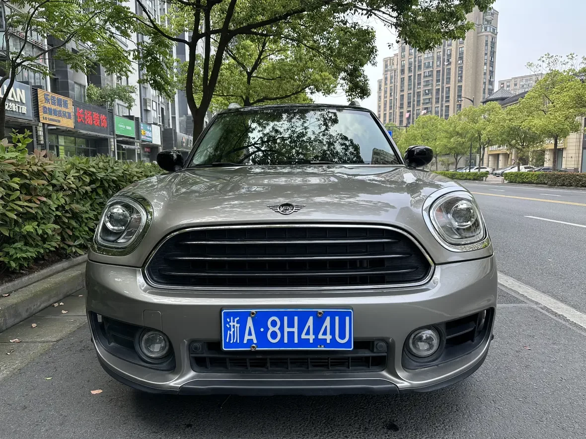 MINI COUNTRYMAN