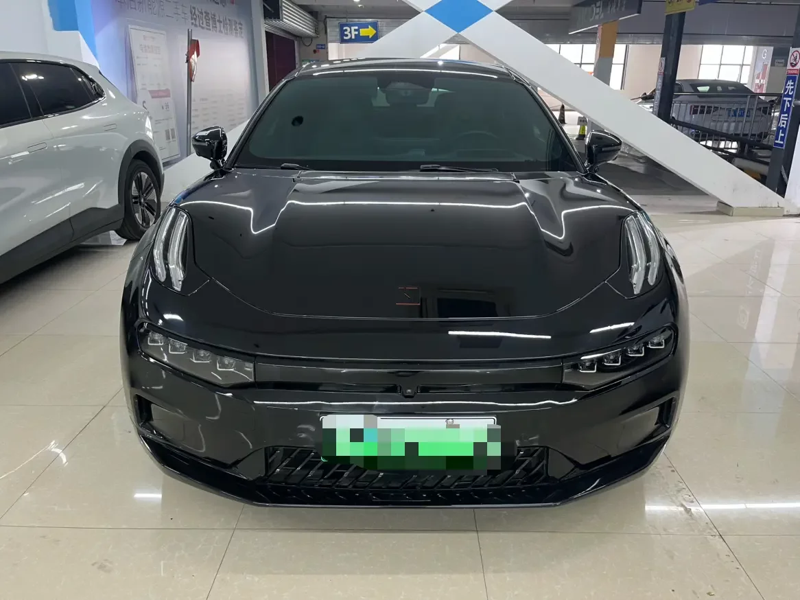 ZEEKR 001