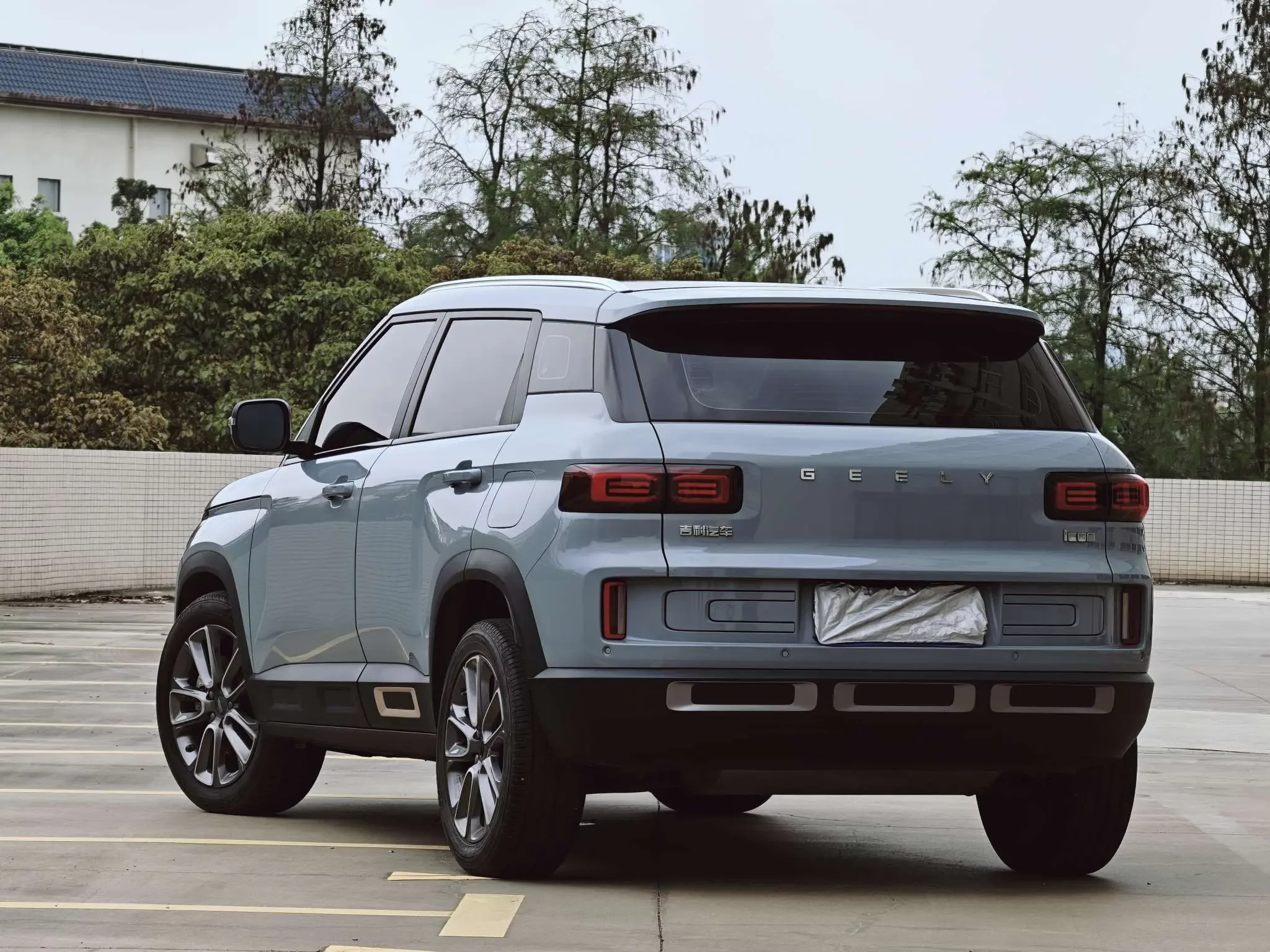 Geely ICON