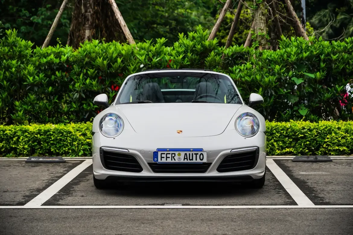 Porsche 911