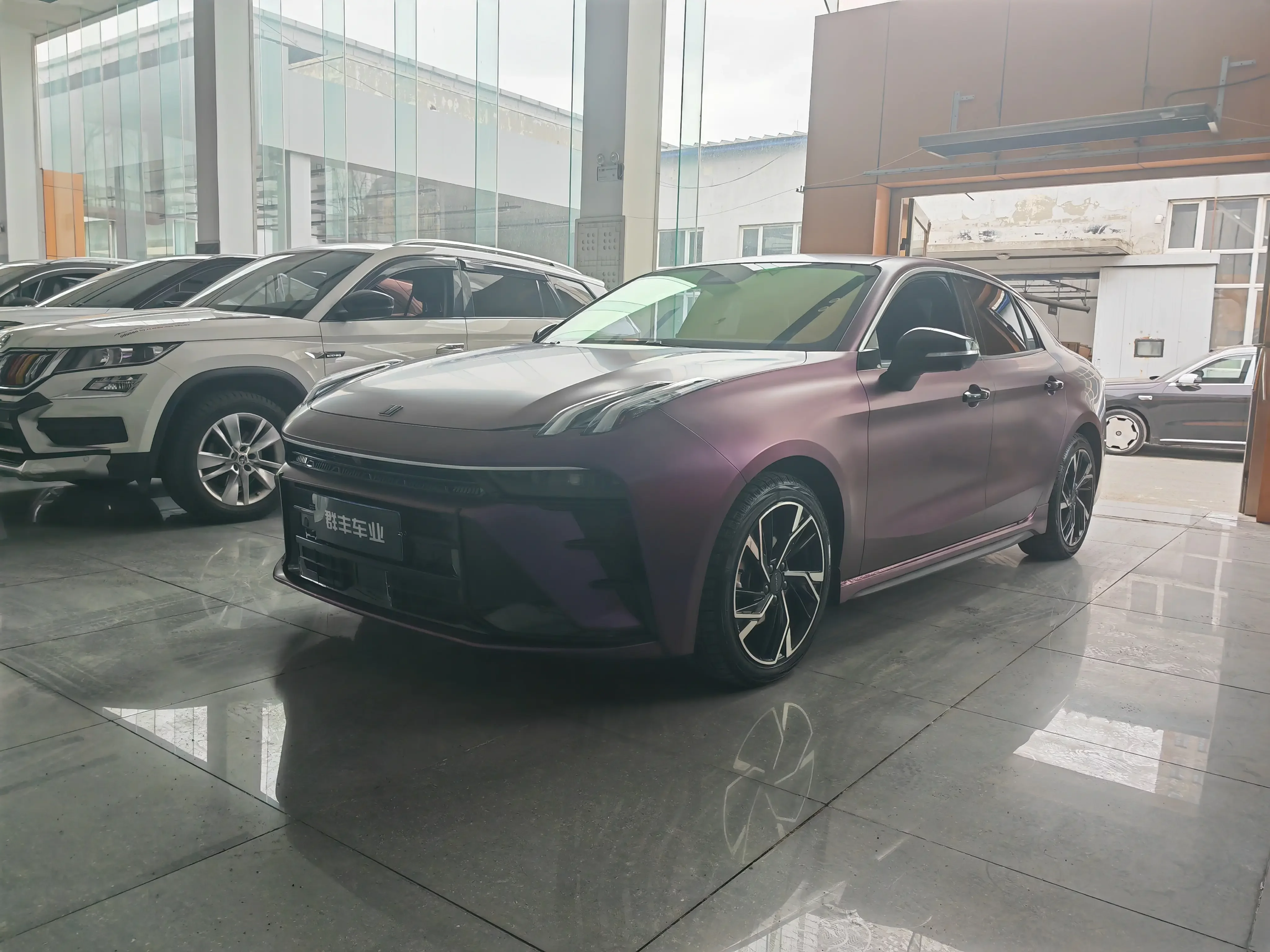 Lynk & Co 03