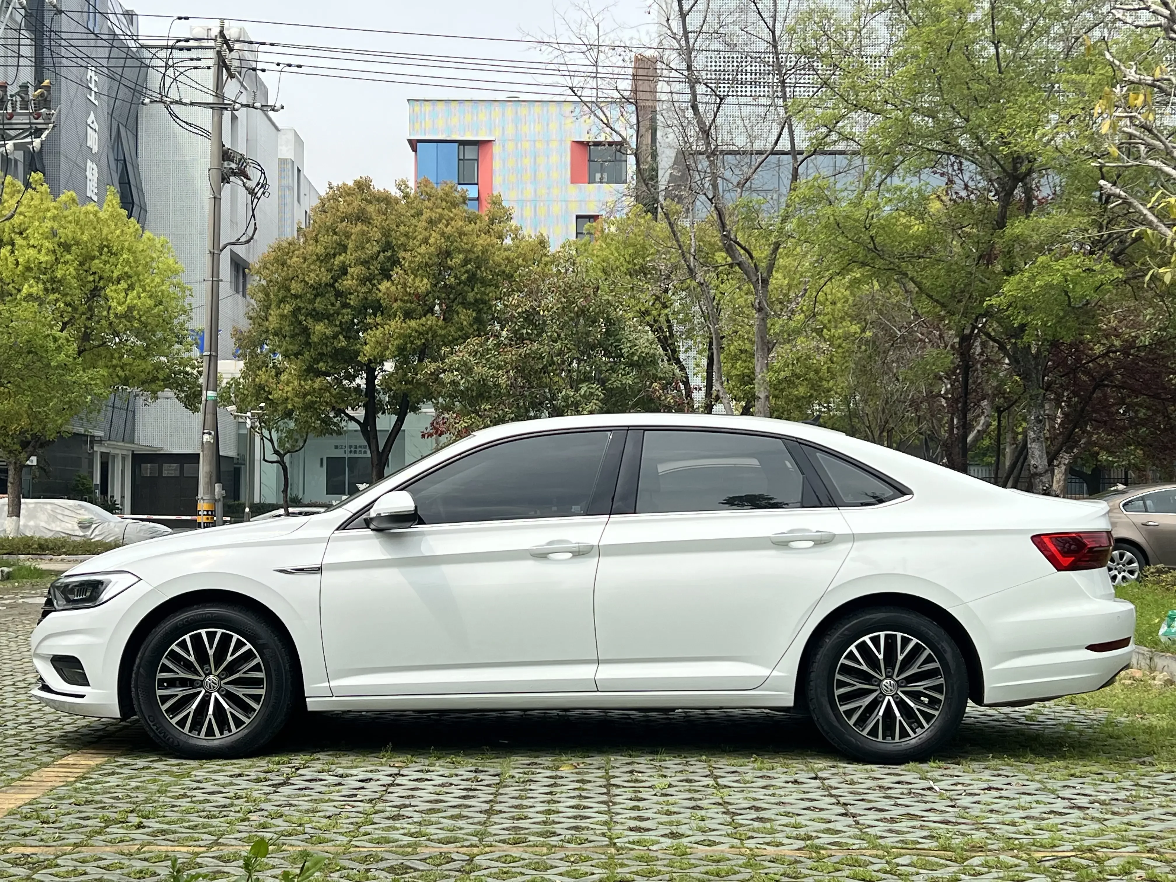 Volkswagen Sagitar