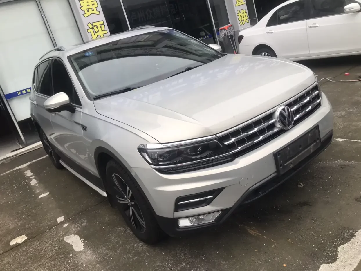 Volkswagen Tiguan L