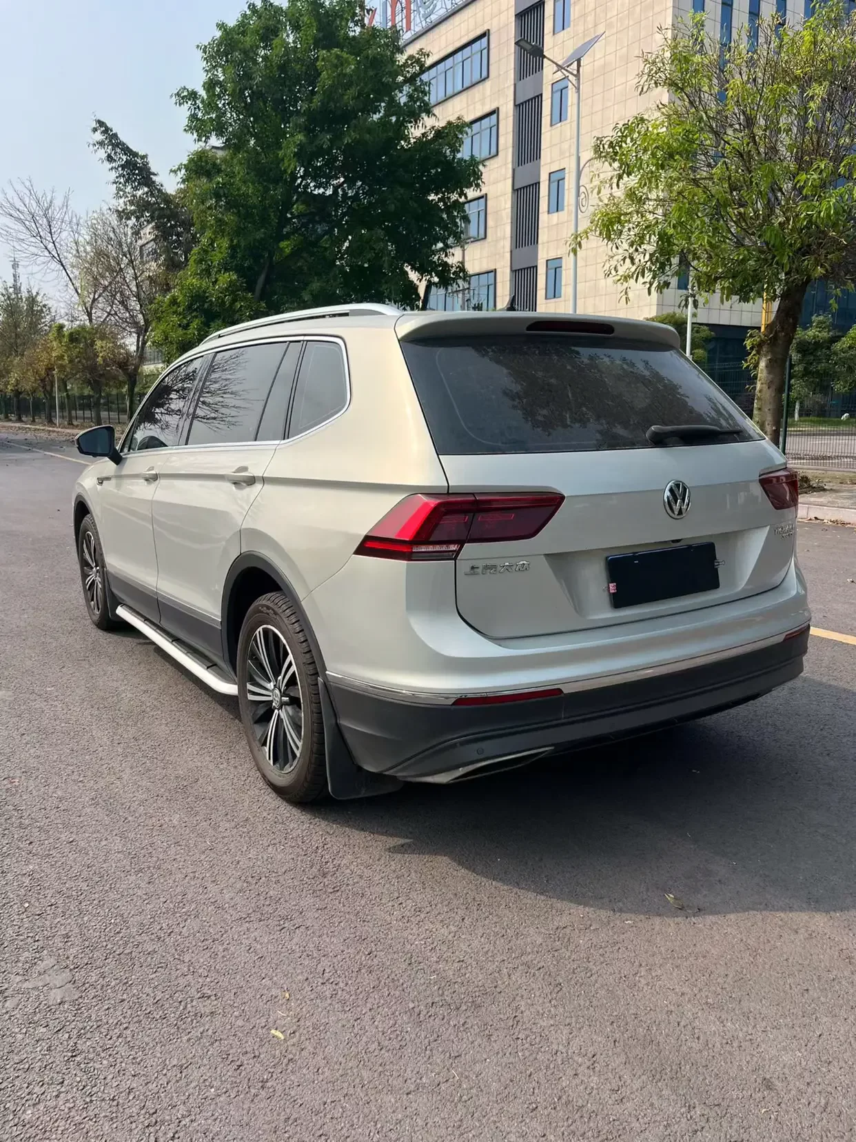 Volkswagen Tiguan L