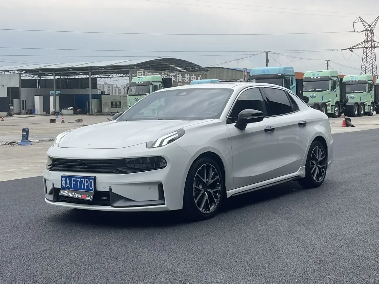 Lynk & Co 03