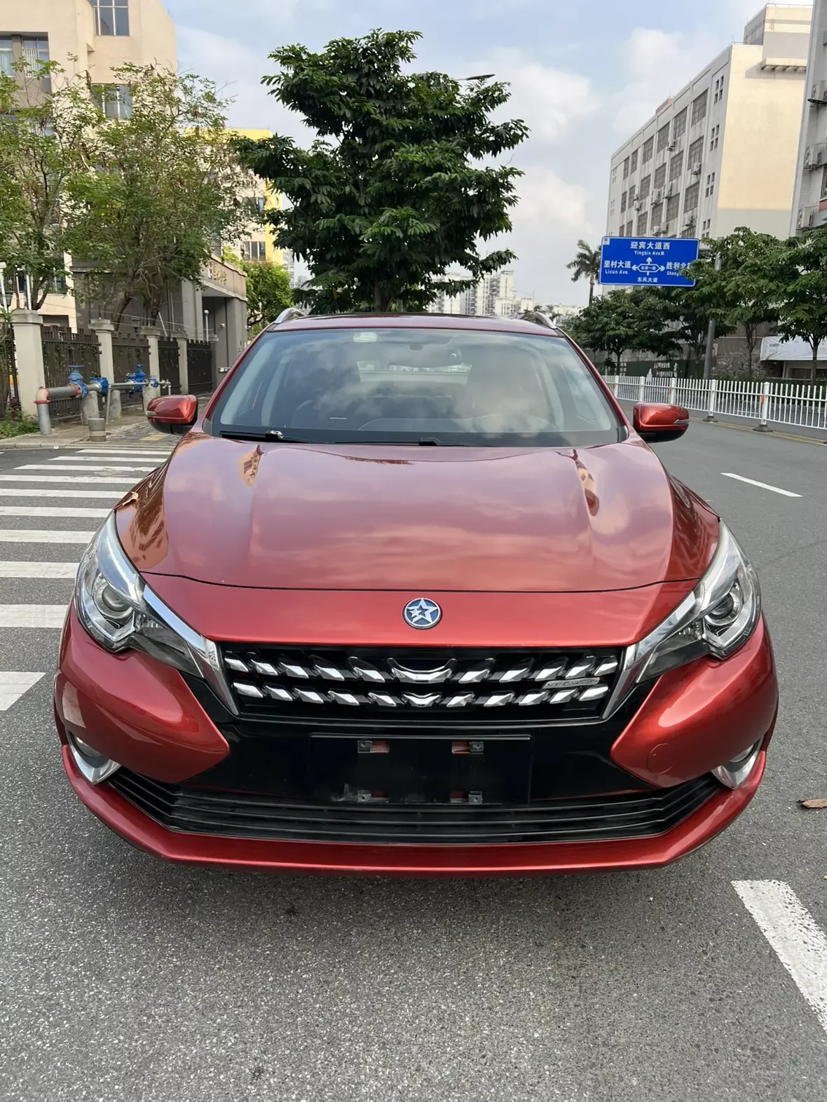 Kai Chen Venucia T90
