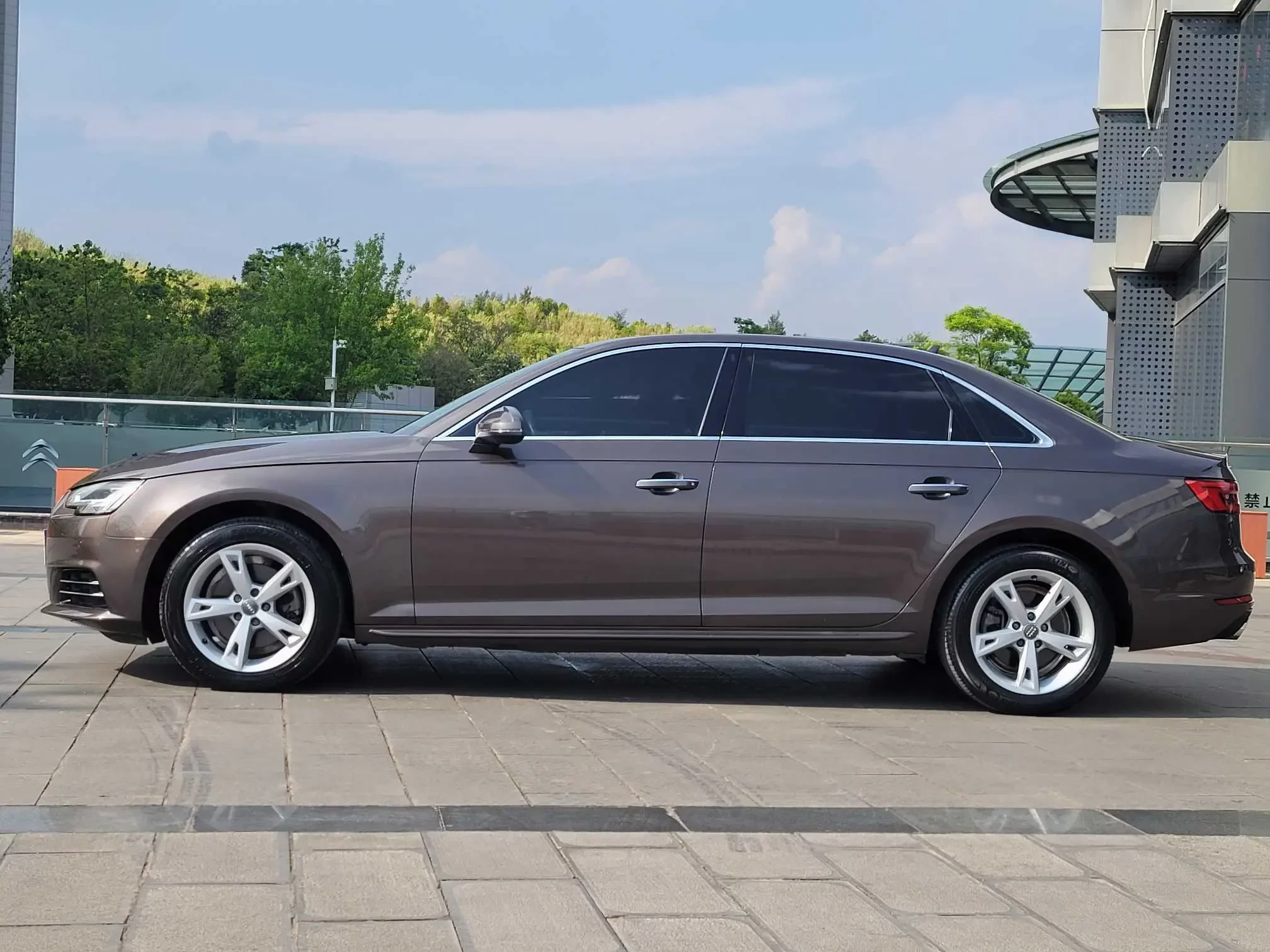Audi A4L