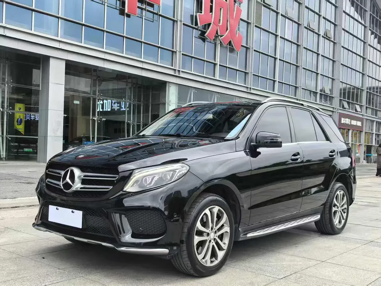 Mercedes-Benz GLE (Imported)