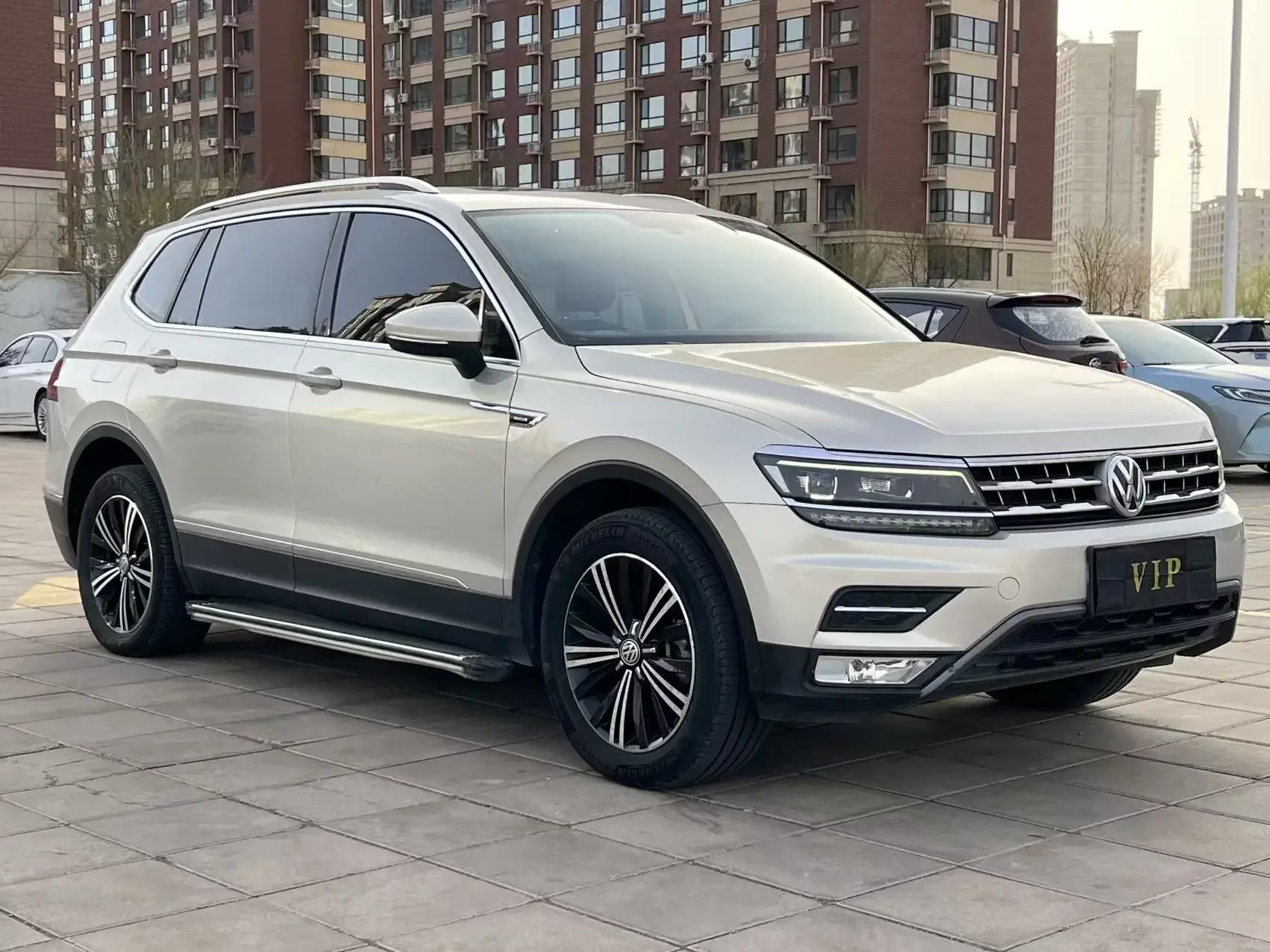 Volkswagen Tiguan L