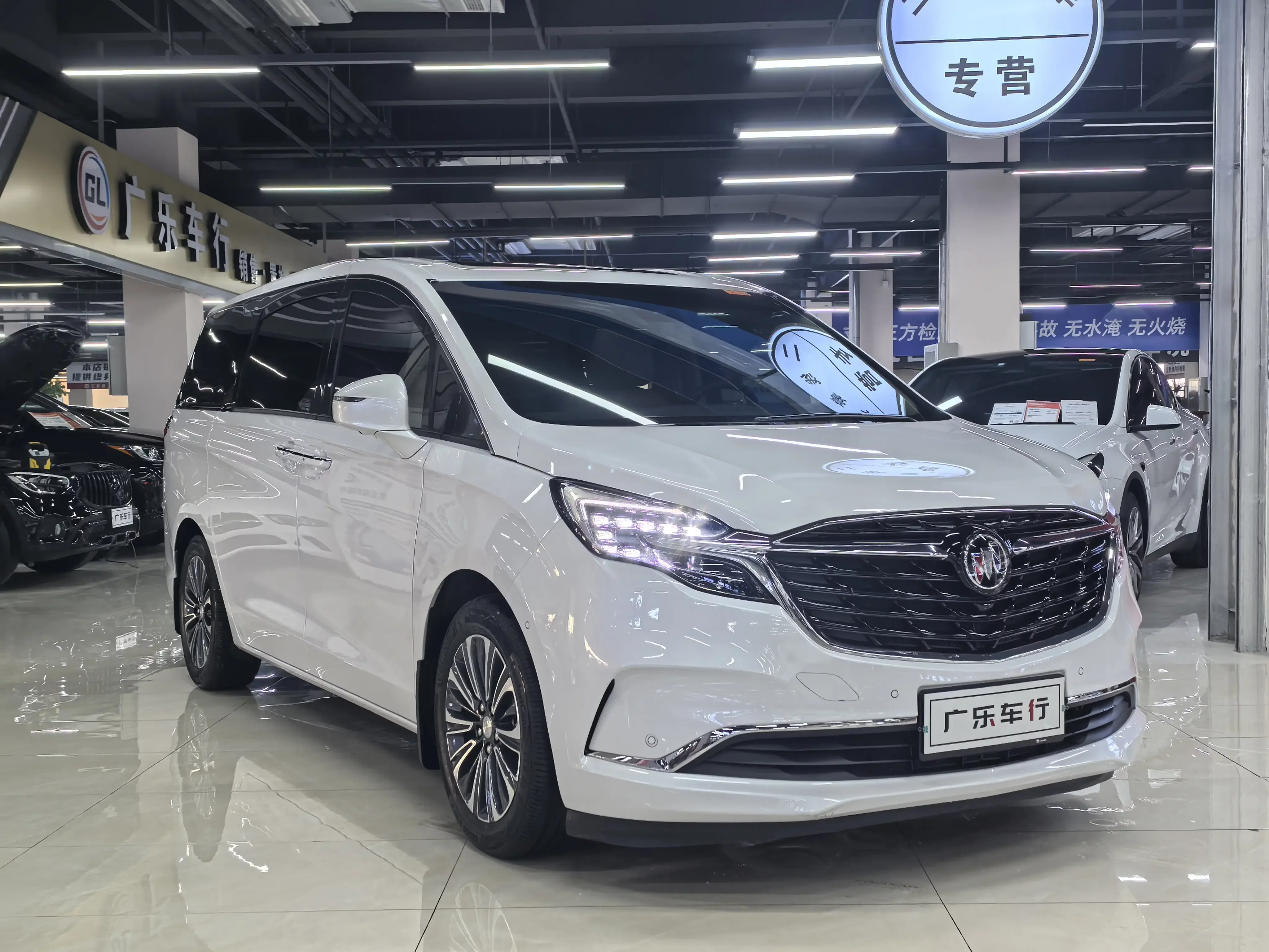 Buick GL8