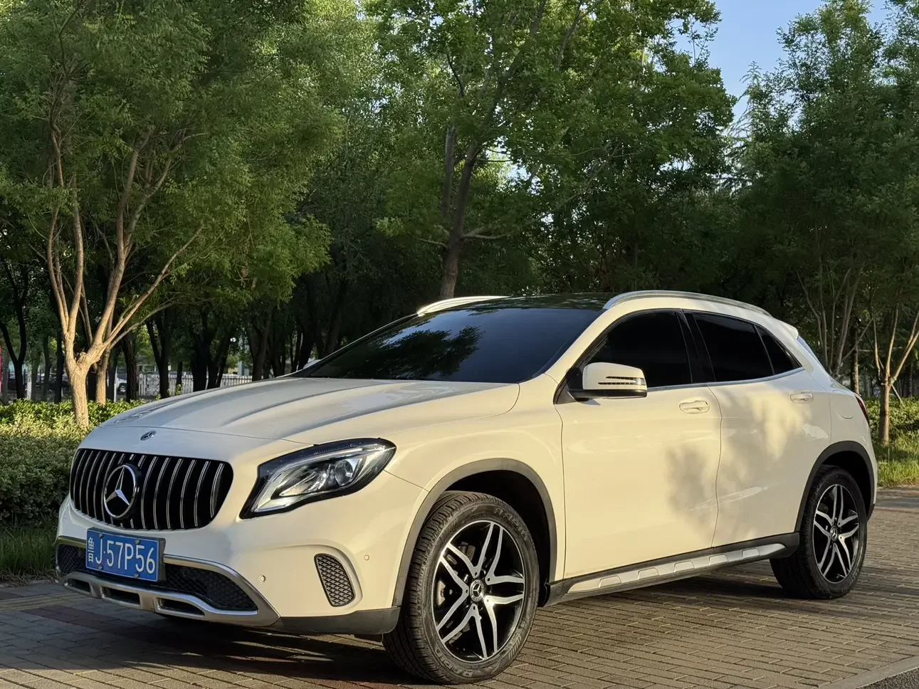 Mercedes-Benz GLA
