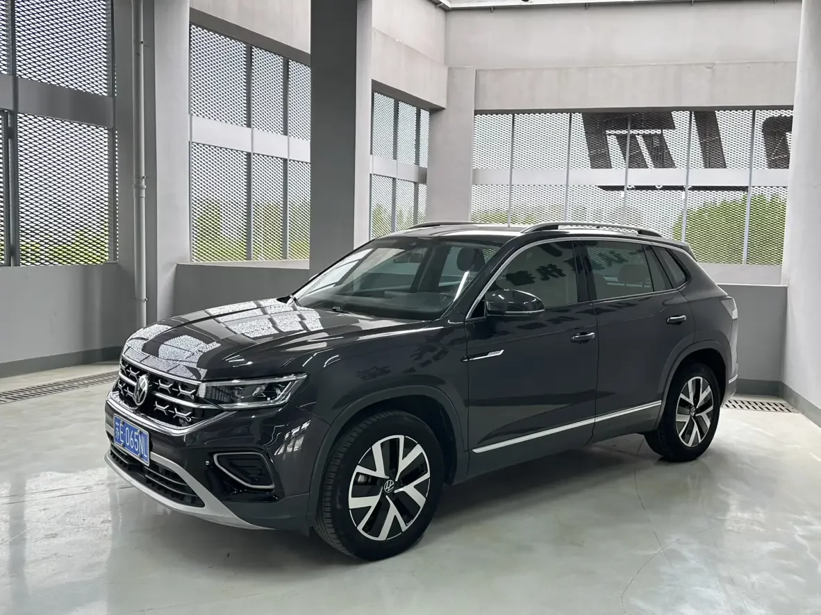 VOLKSWAGEN TAYRON