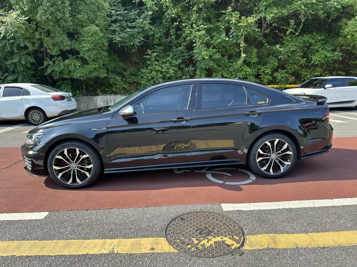 Volkswagen Lamando
