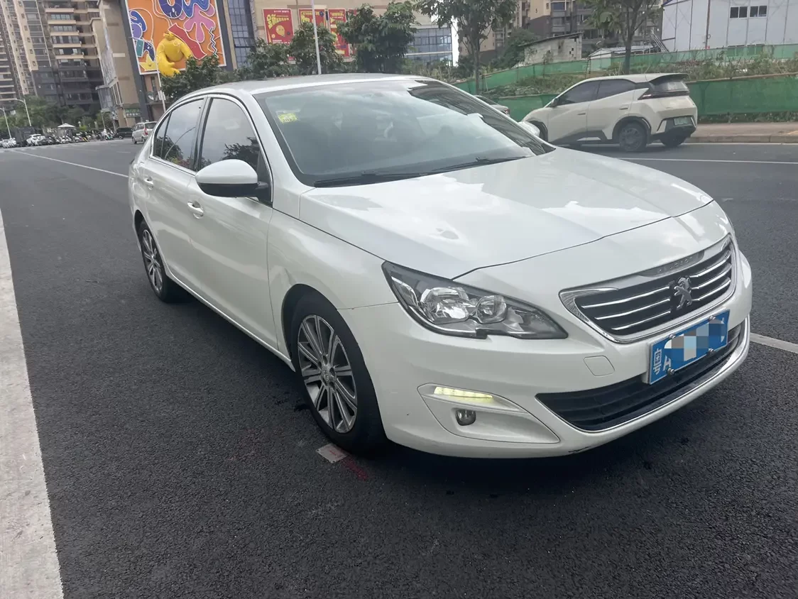 Peugeot 408