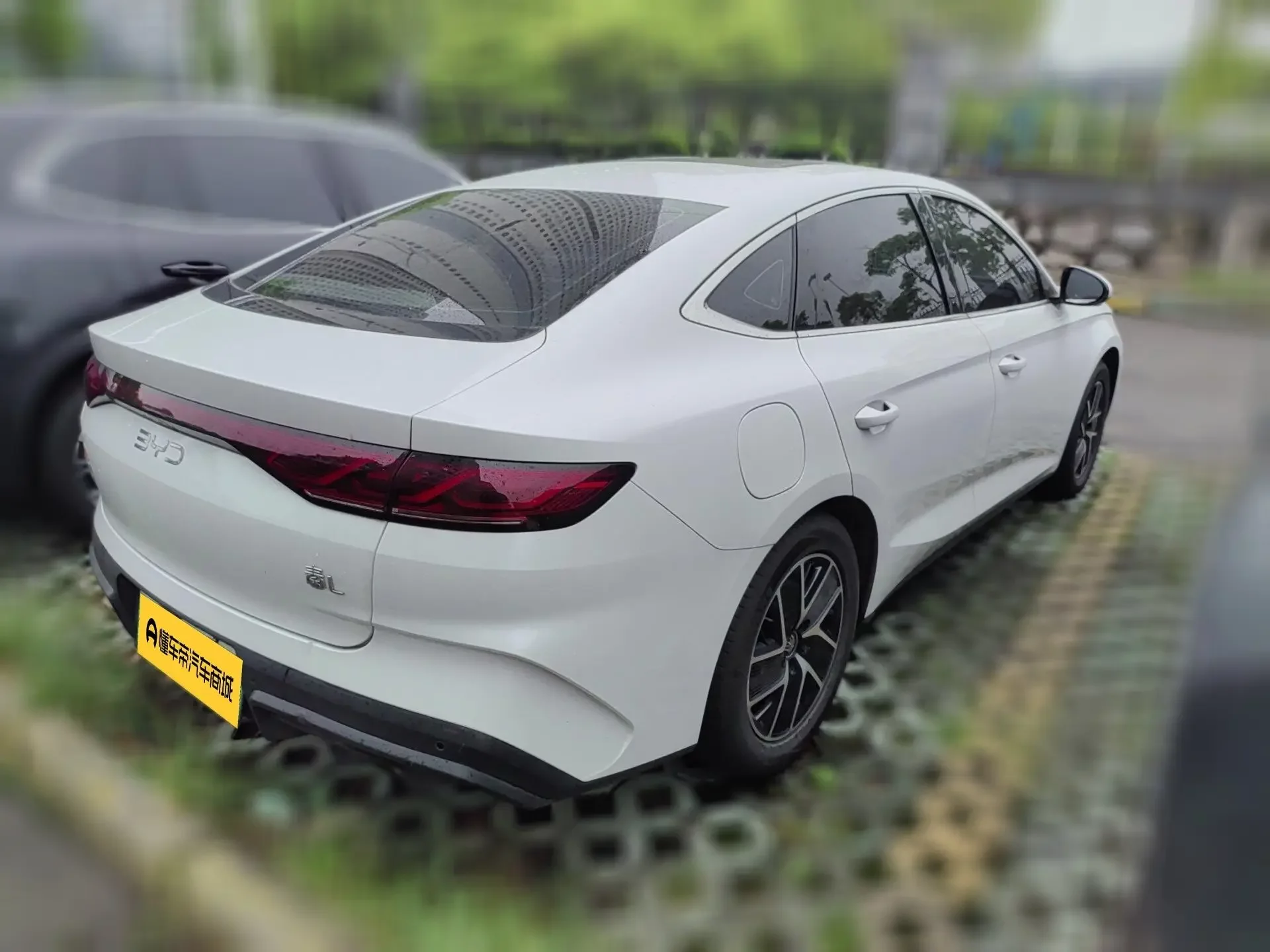 BYD Qin L DM