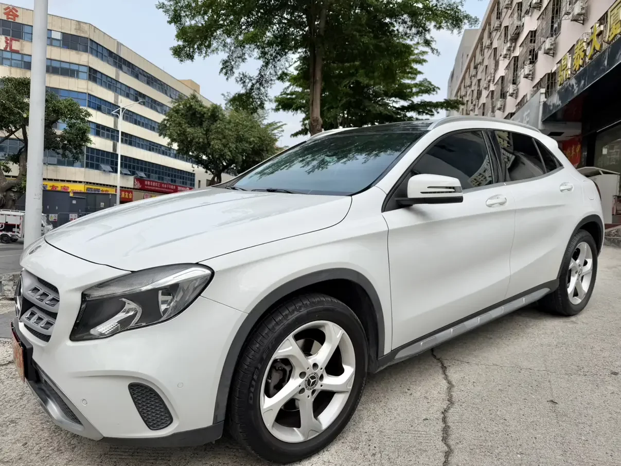 Mercedes-Benz GLA