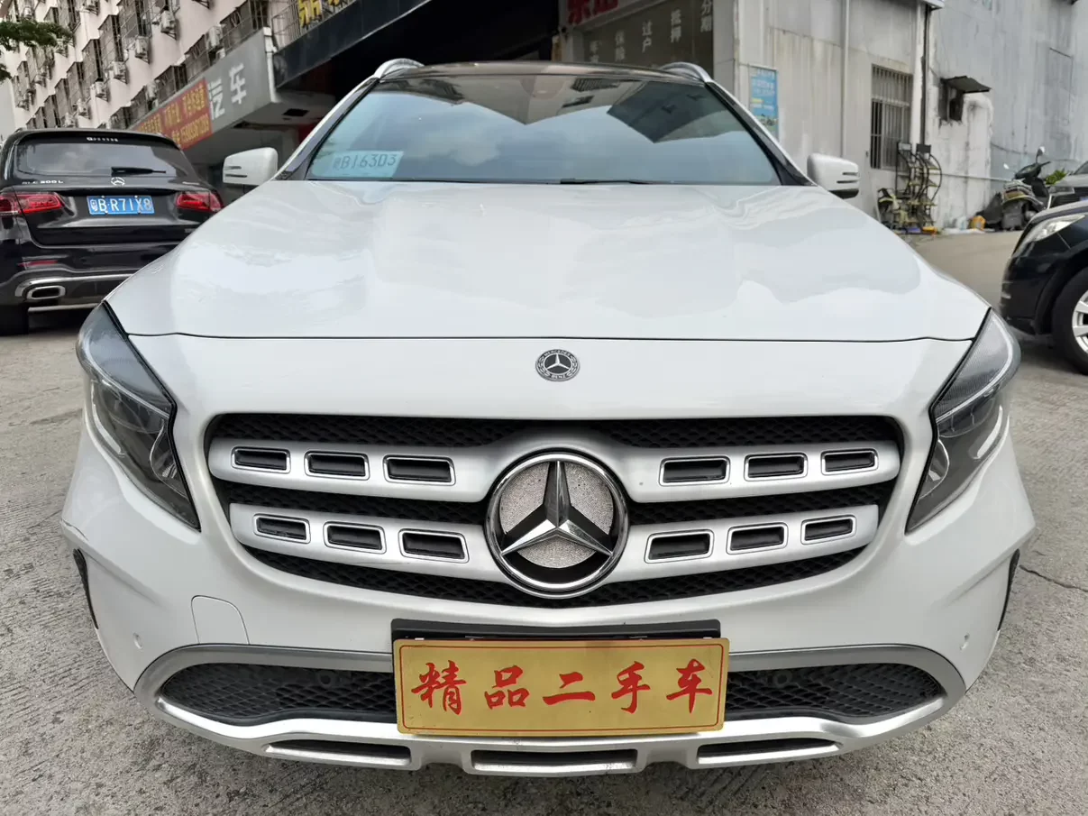 Mercedes-Benz GLA