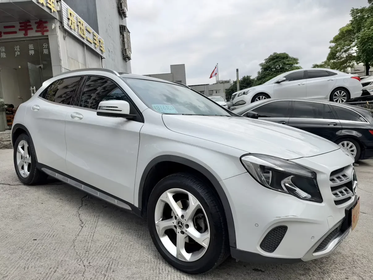 Mercedes-Benz GLA