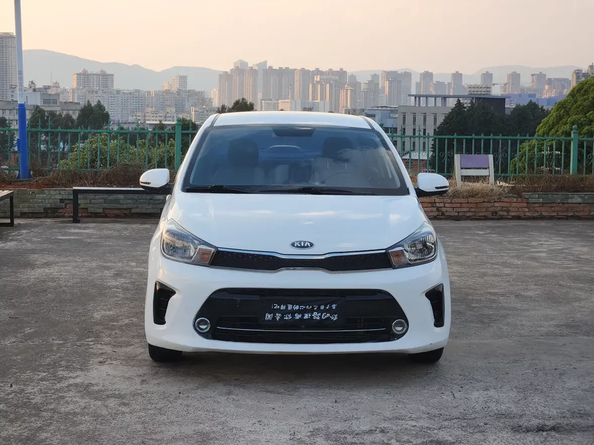 Kia Pegas