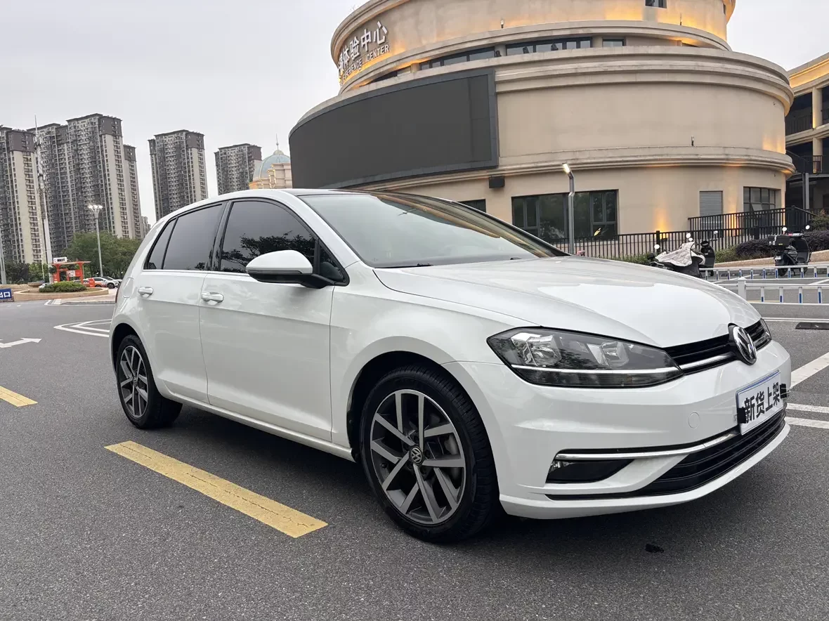 Volkswagen golf