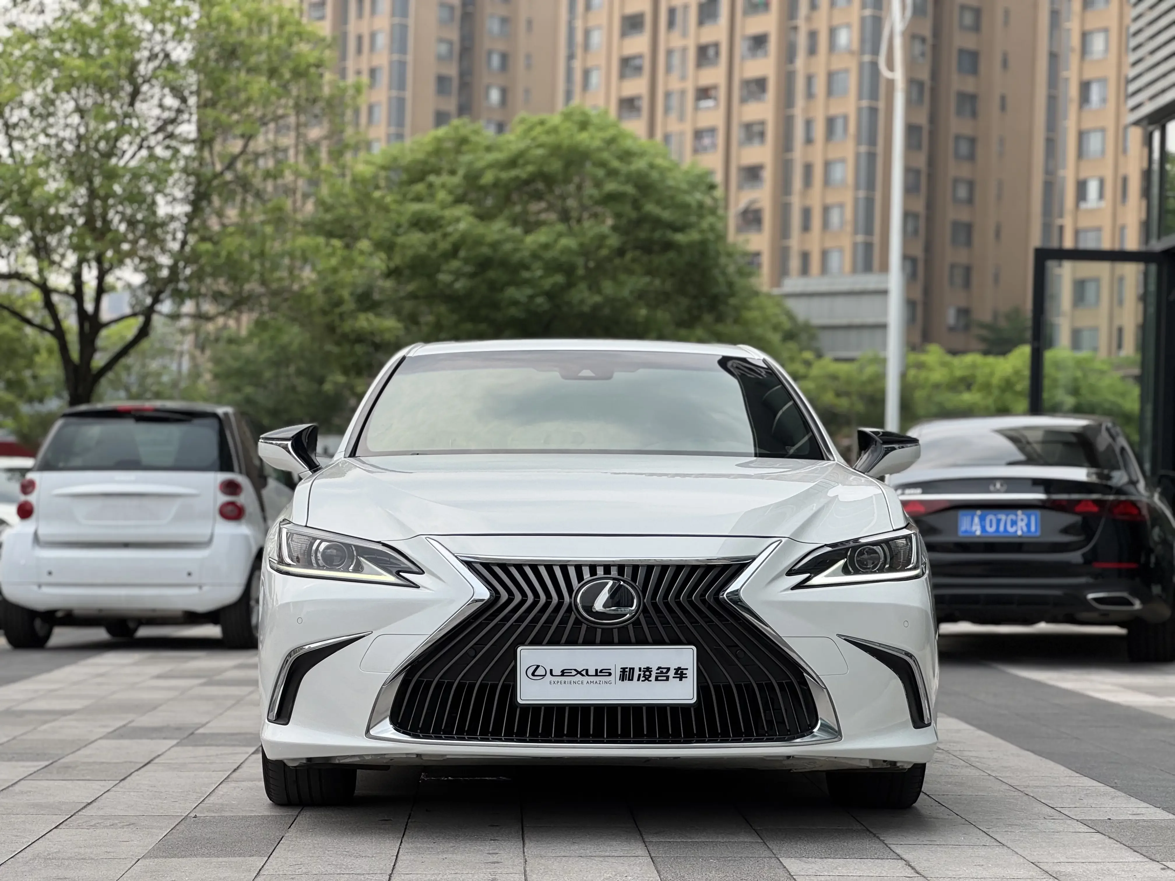 Lexus ES