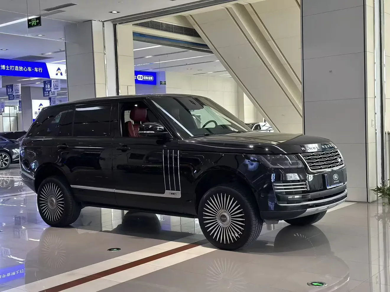 Land Rover range rover