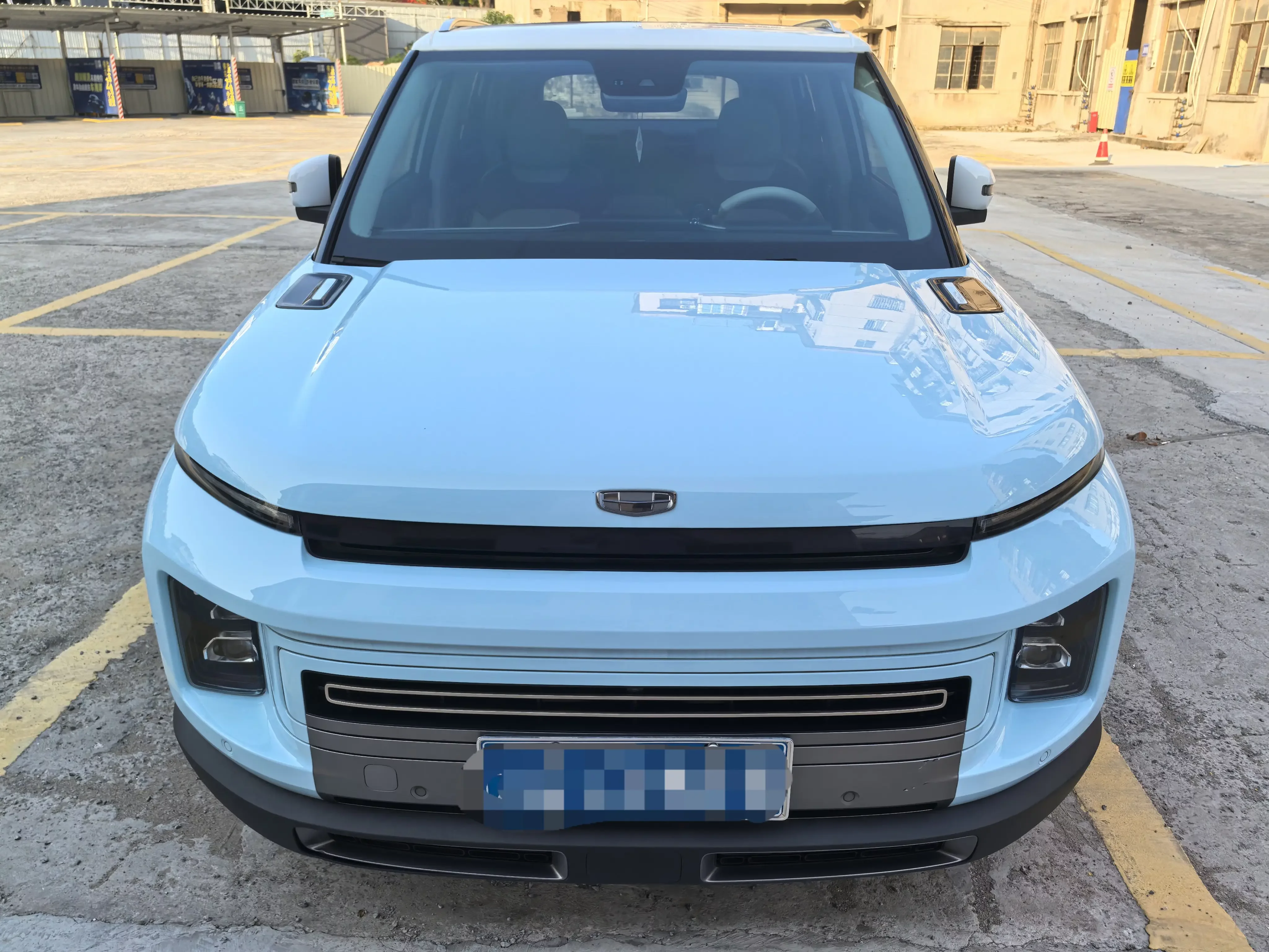 Geely ICON