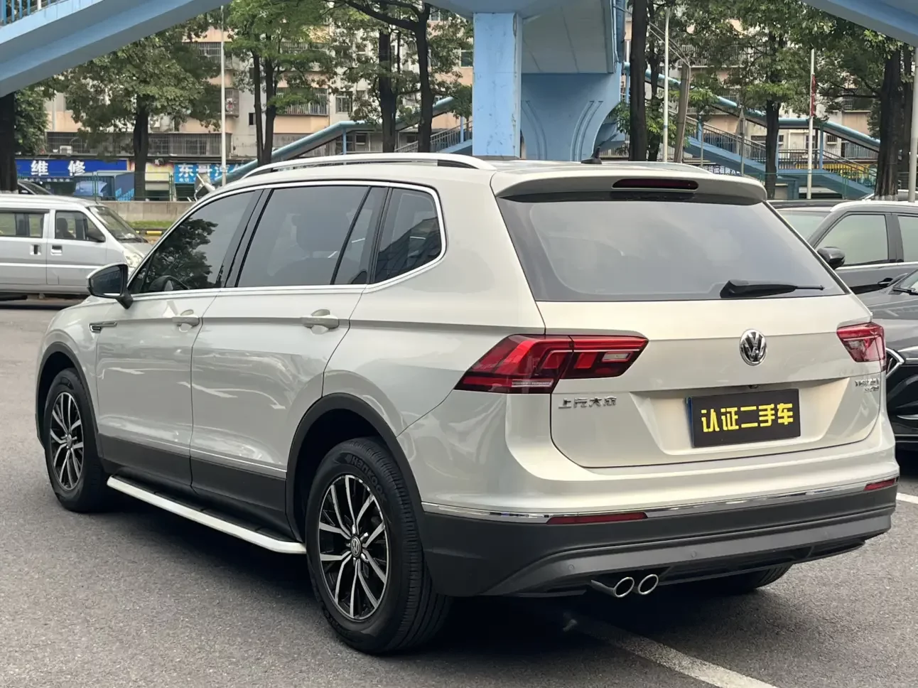 Volkswagen Tiguan L