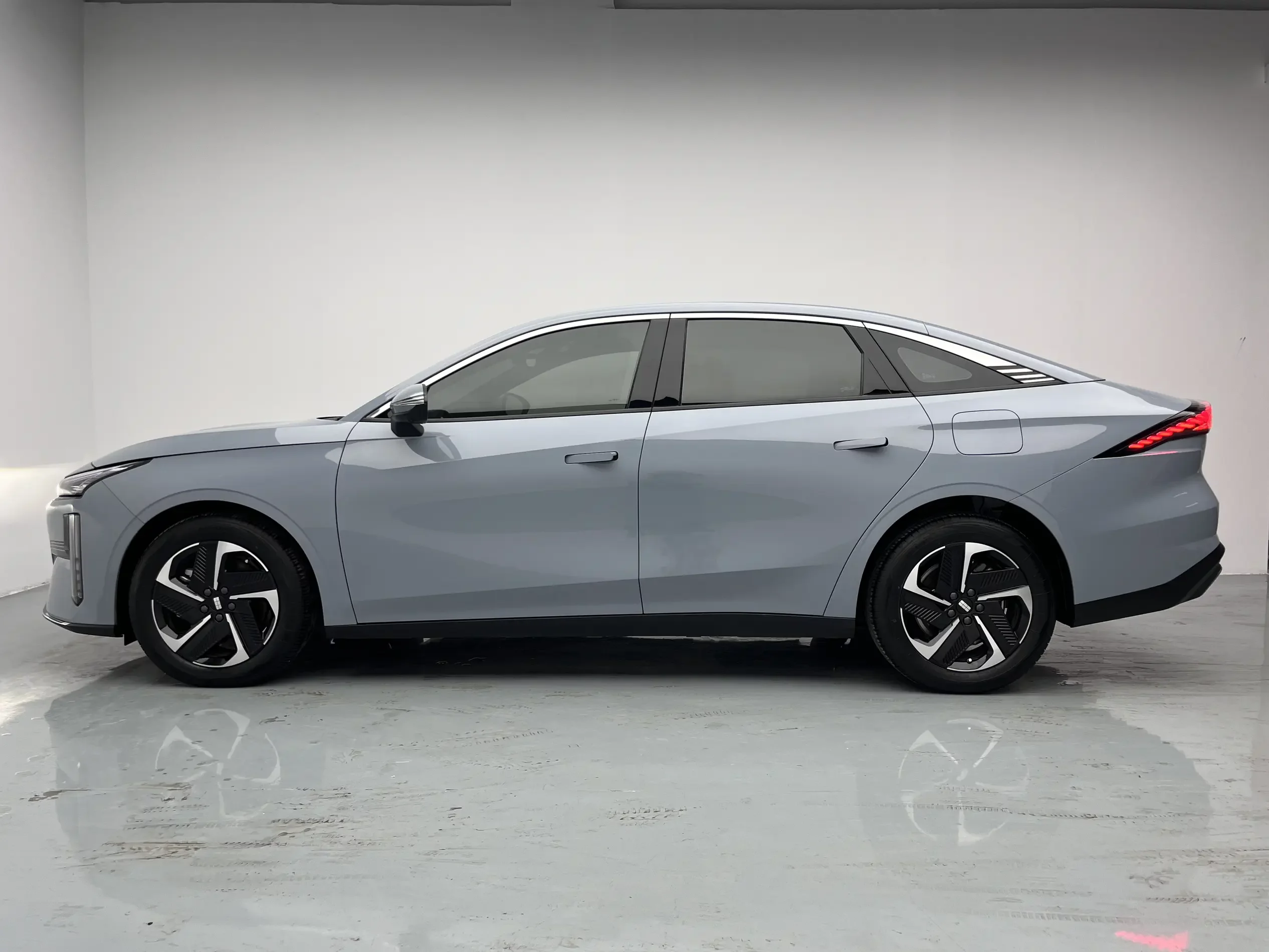 Geely Galaxy L6
