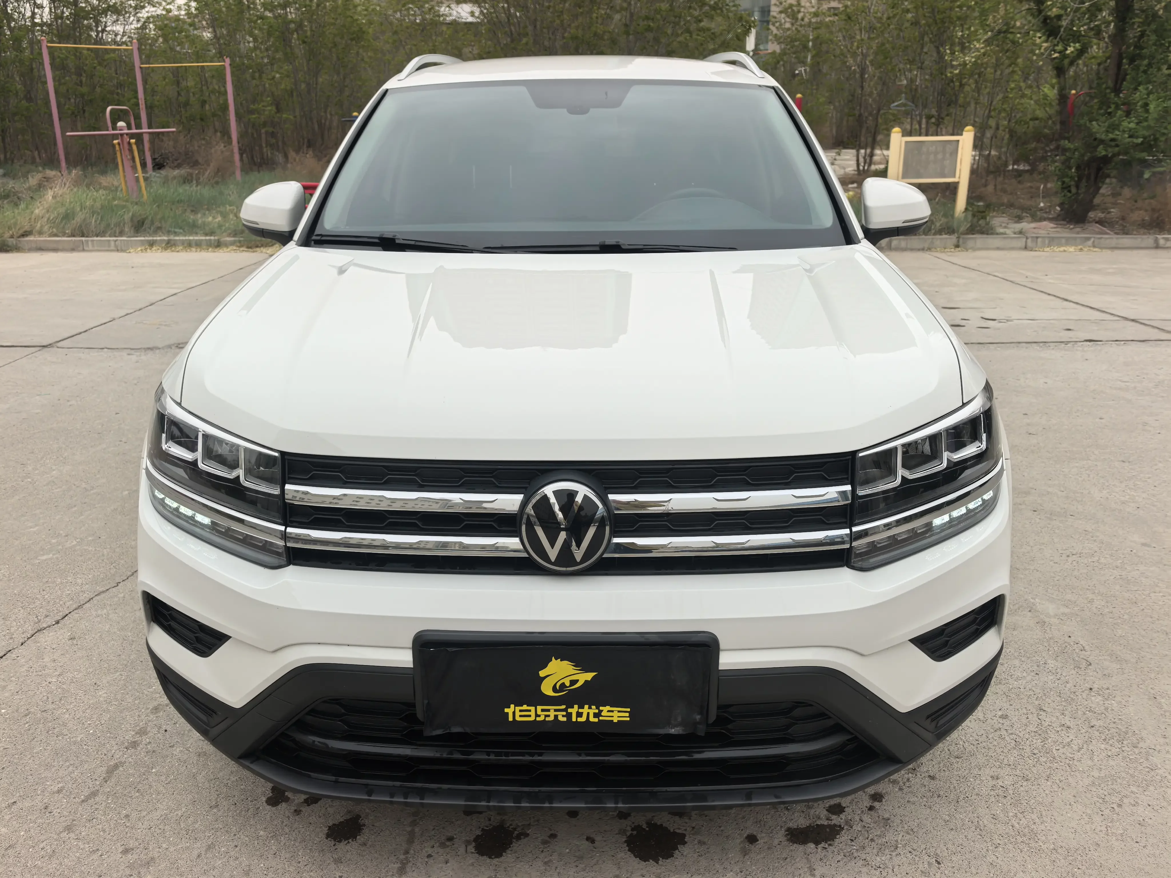 Volkswagen Tharu