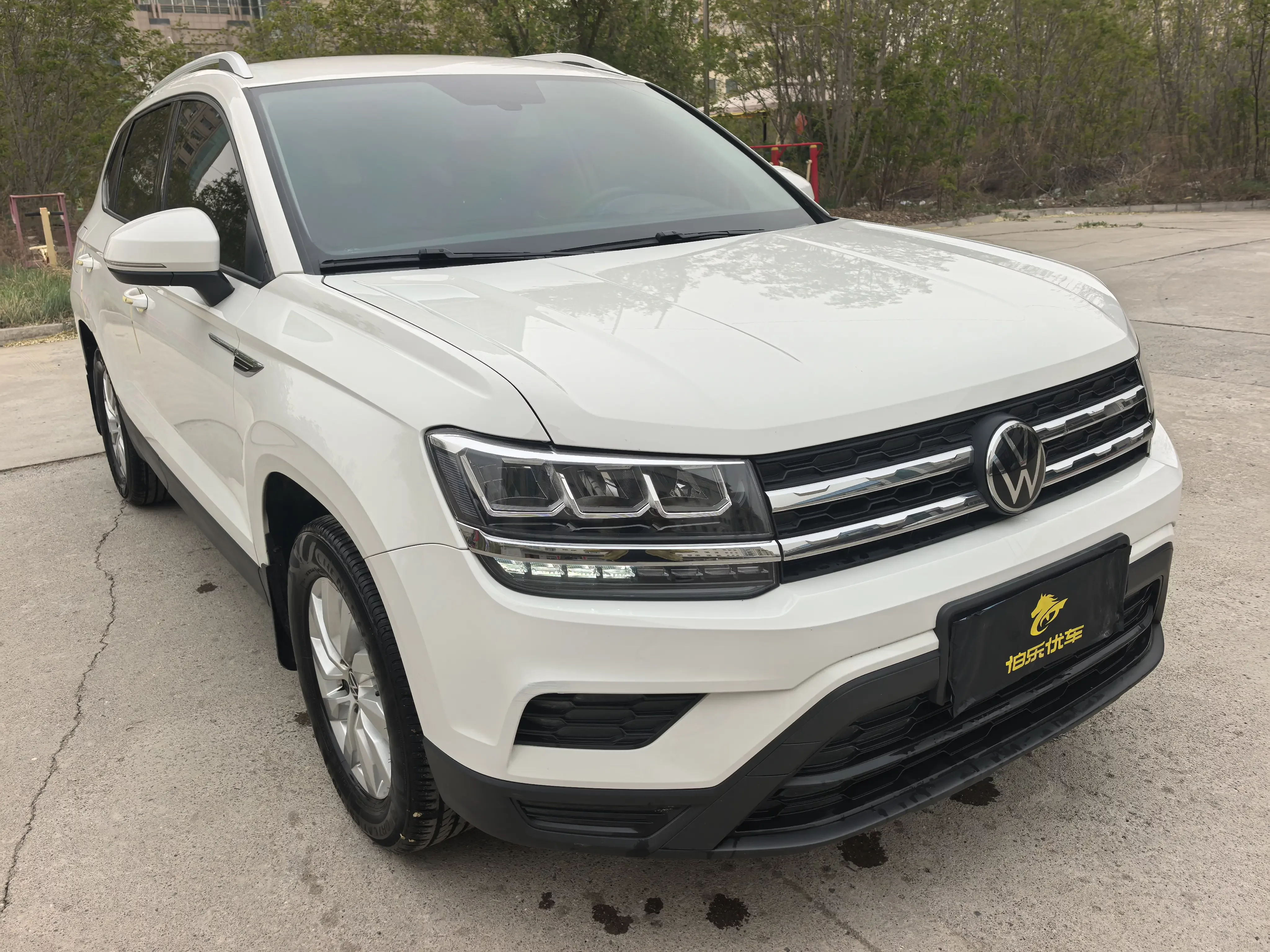 Volkswagen Tharu