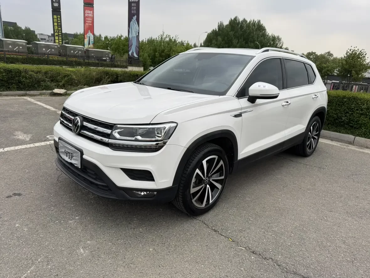 Volkswagen Tharu