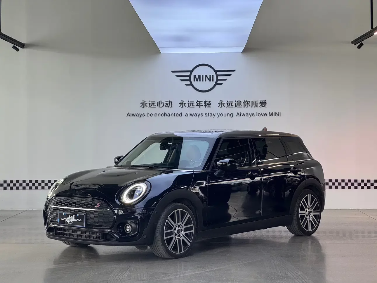 MINI CLUBMAN