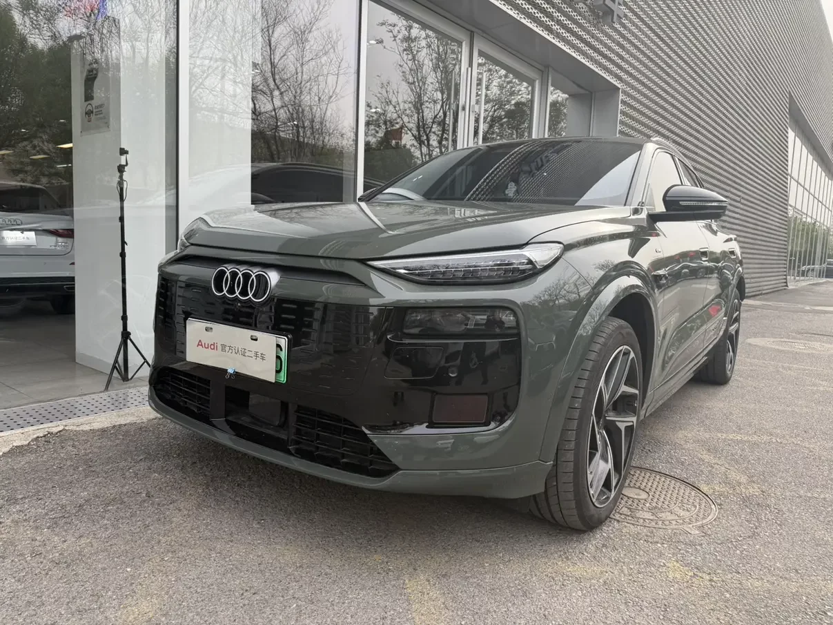 Audi Q6L e-tron