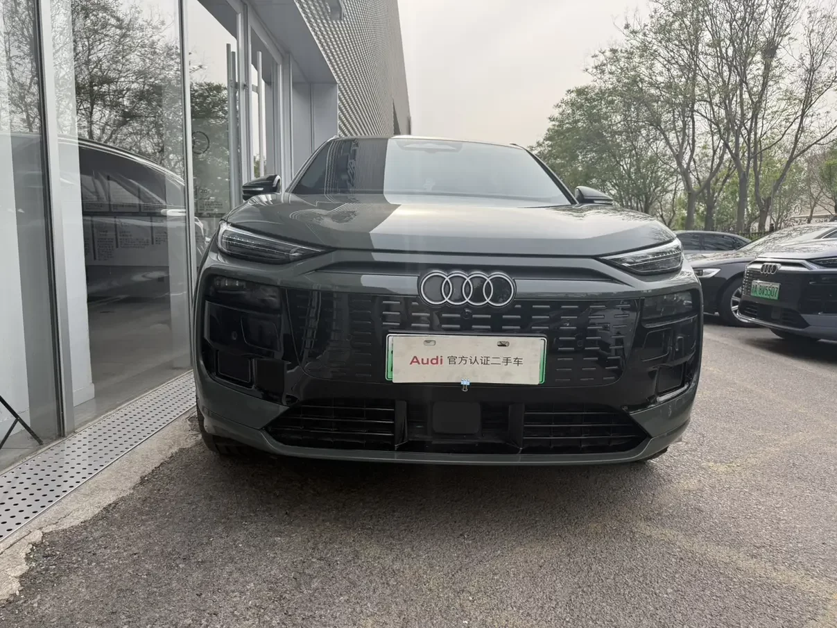 Audi Q6L e-tron