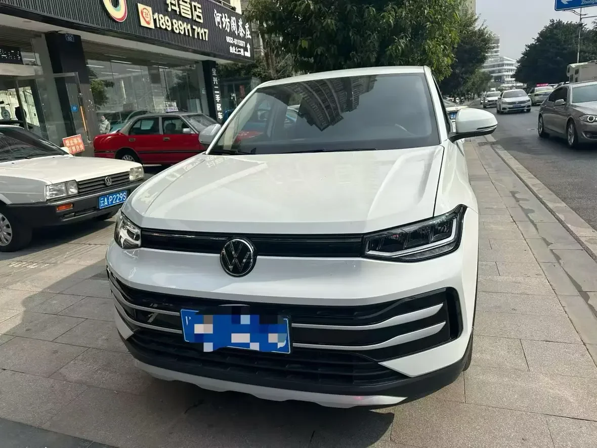 Volkswagen Tharu