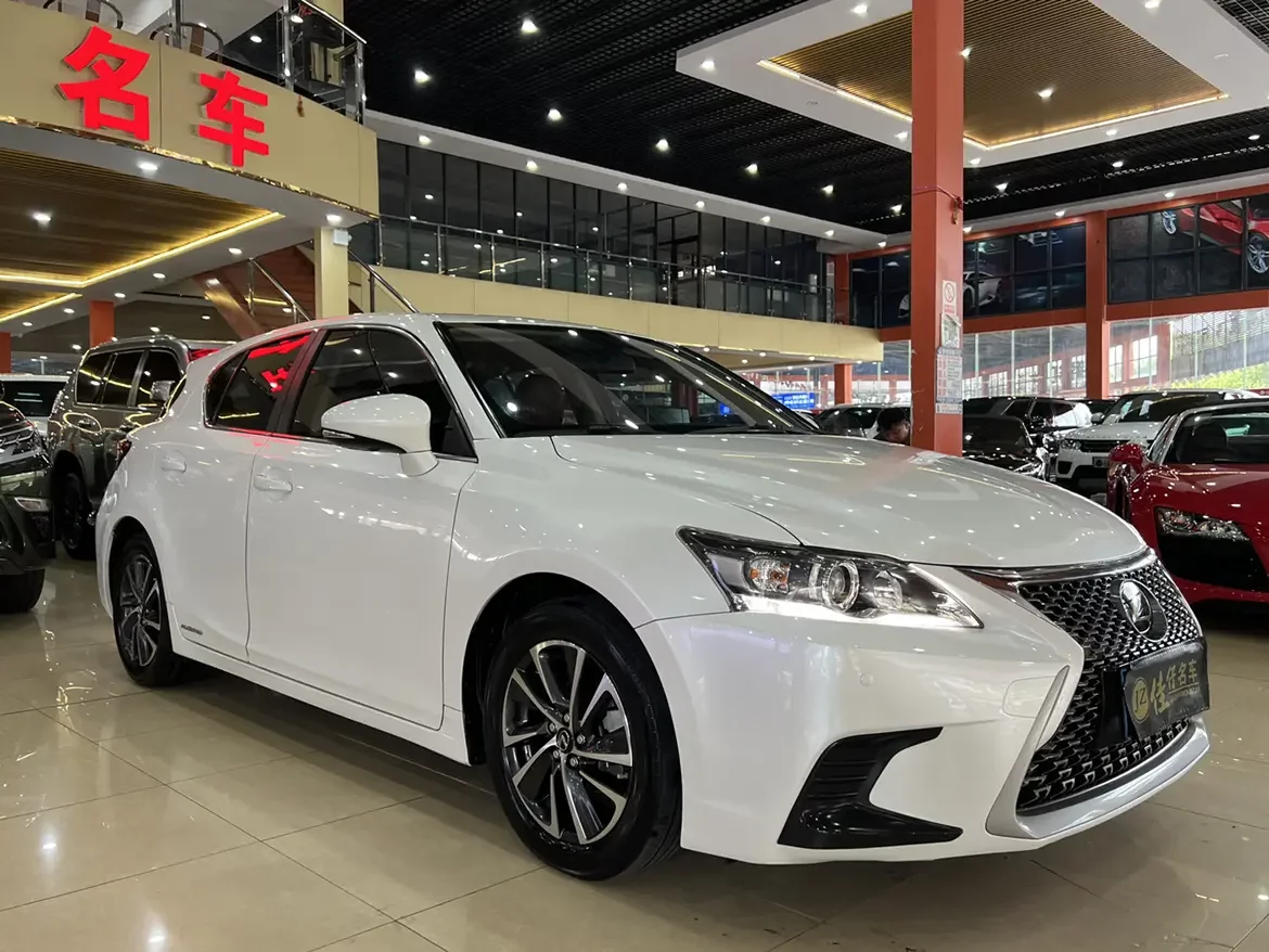 Lexus CT