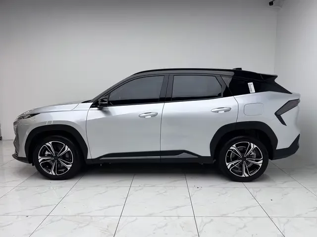 Geely Galaxy L7