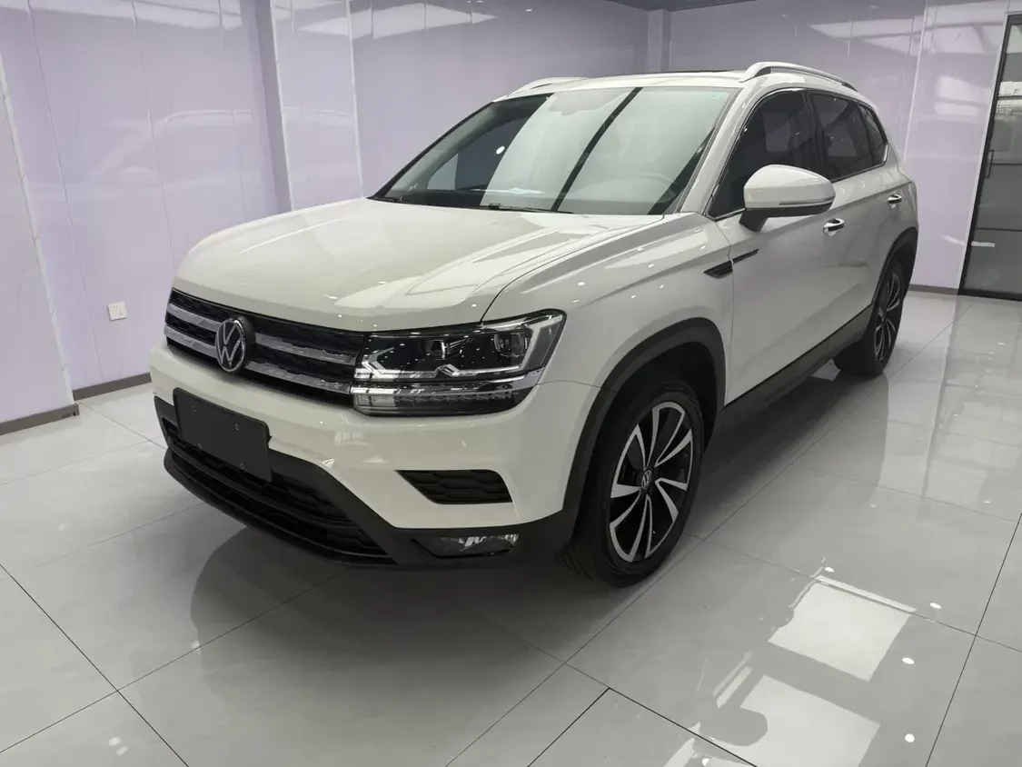 Volkswagen Tharu