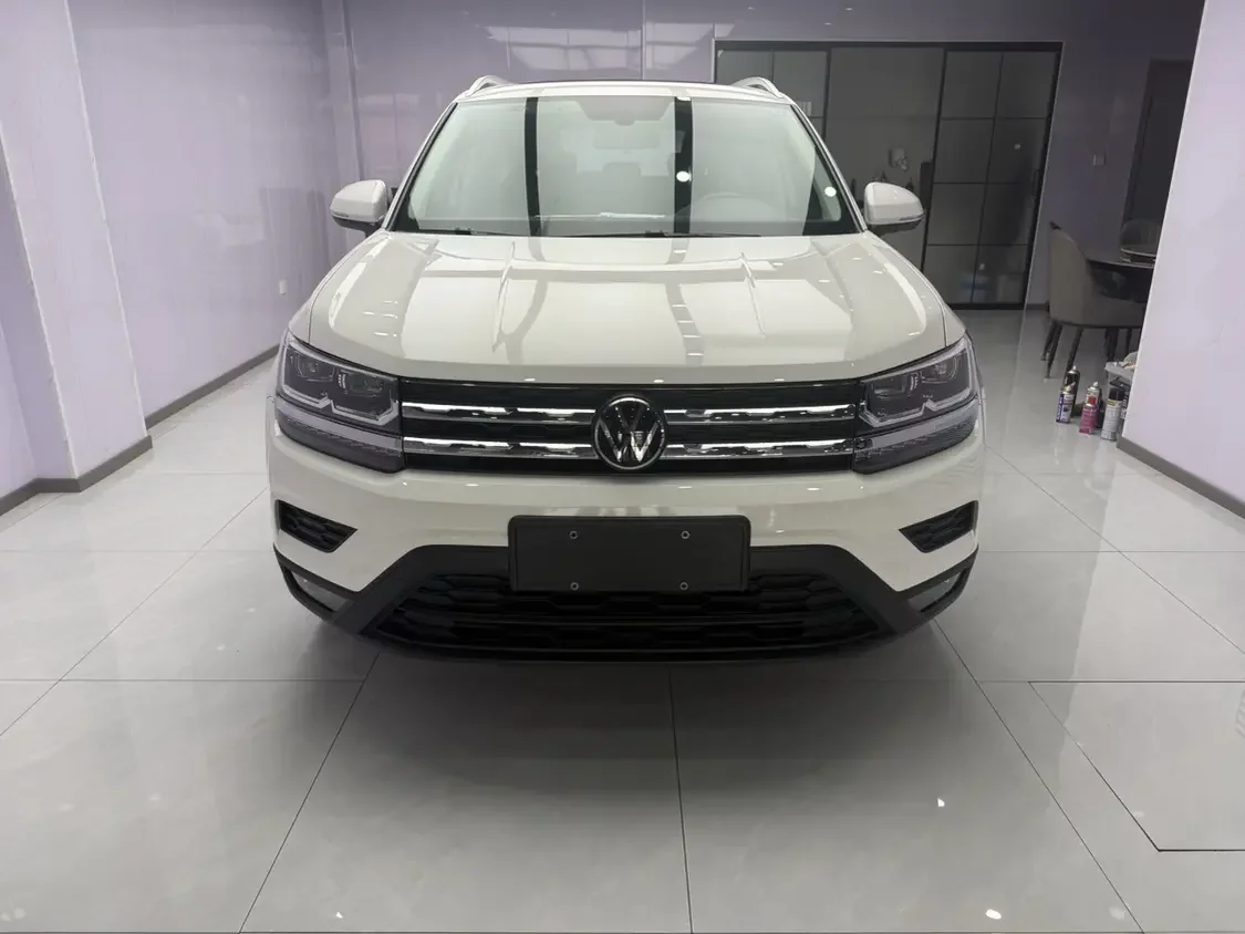 Volkswagen Tharu