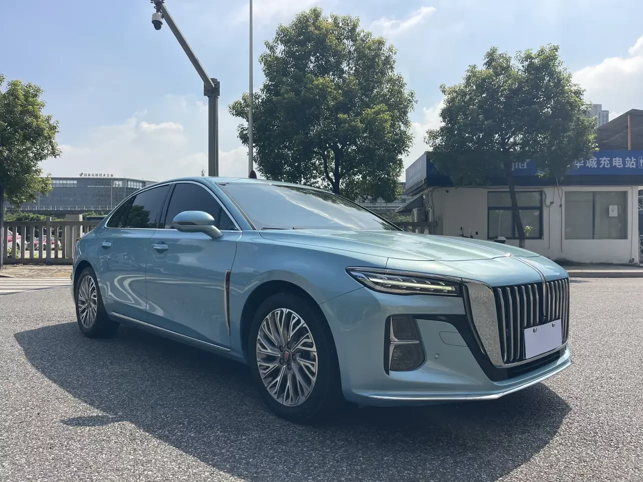 Hongqi H5
