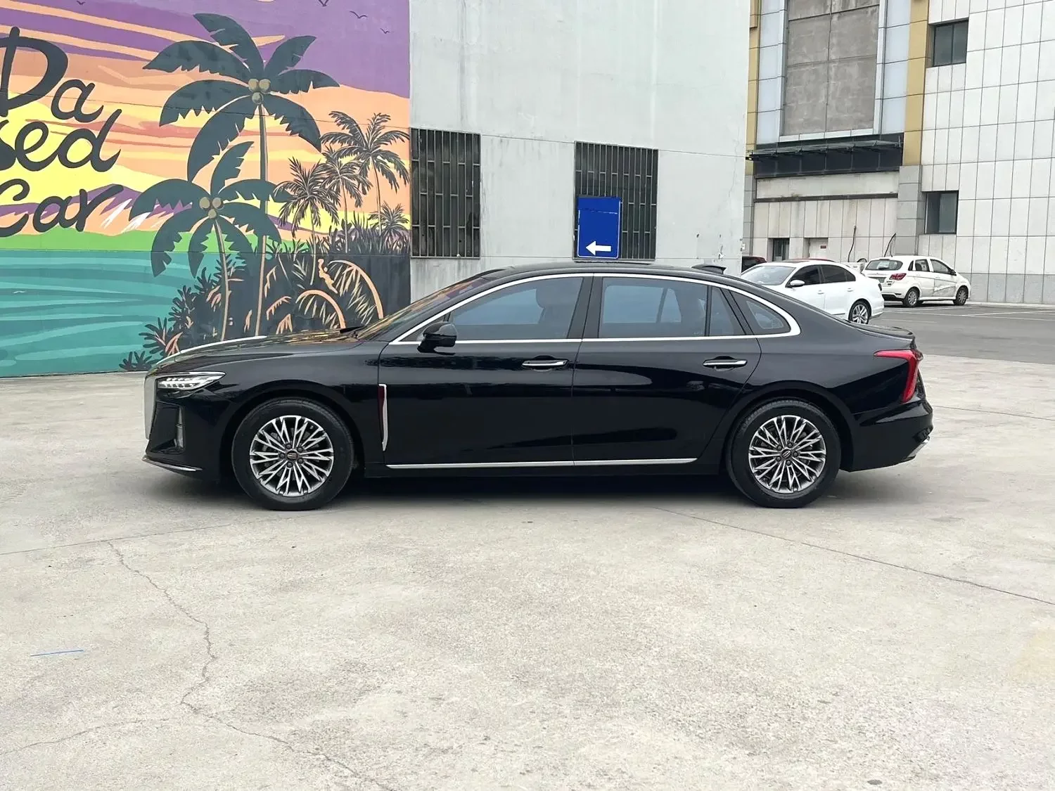 Hongqi H5