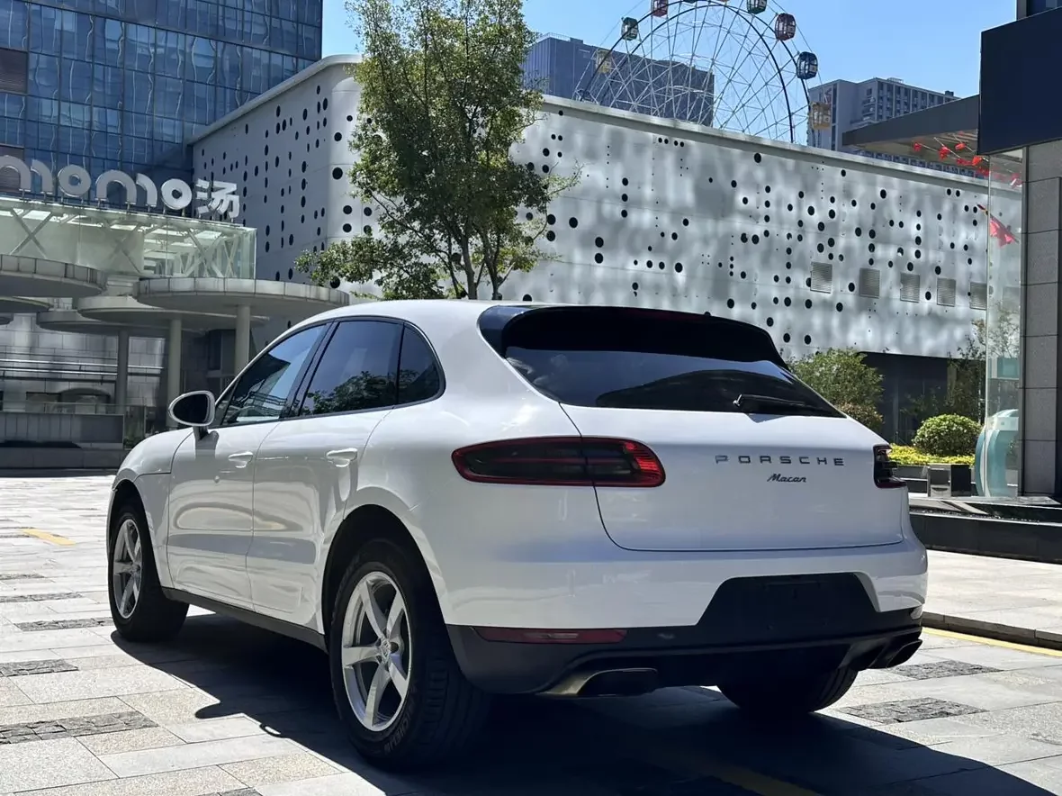 Porsche Macan