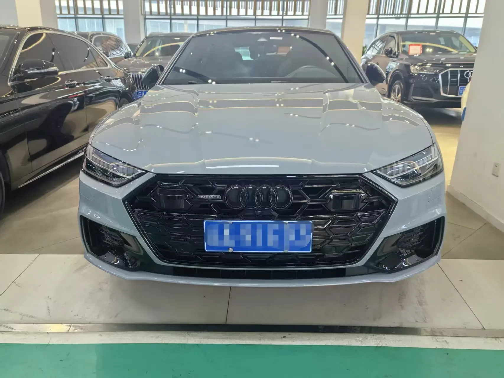 Audi A7L