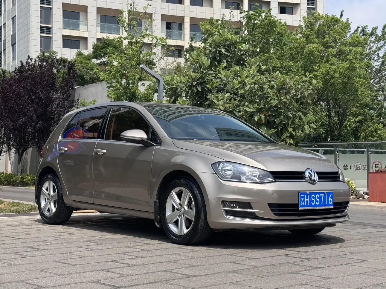 Volkswagen golf