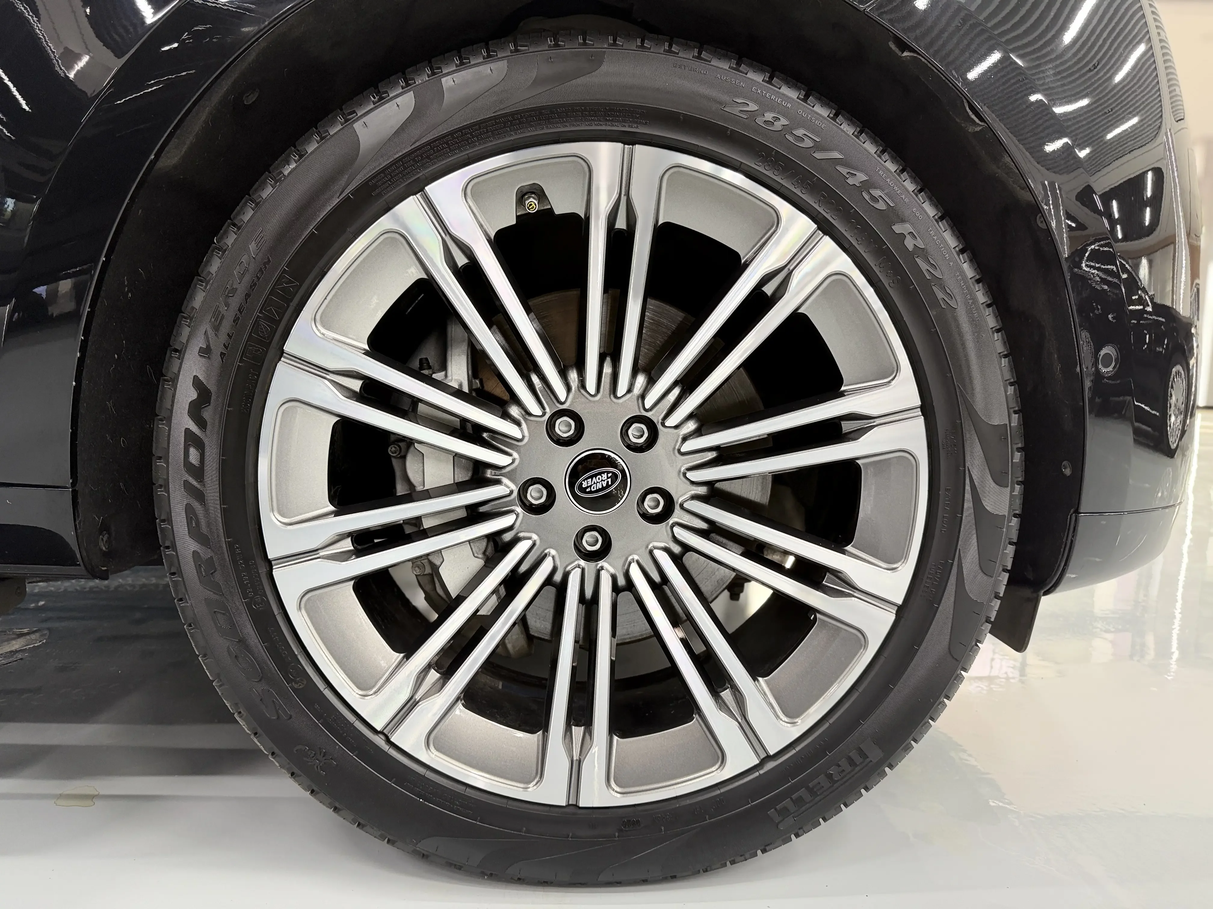 Land Rover range rover