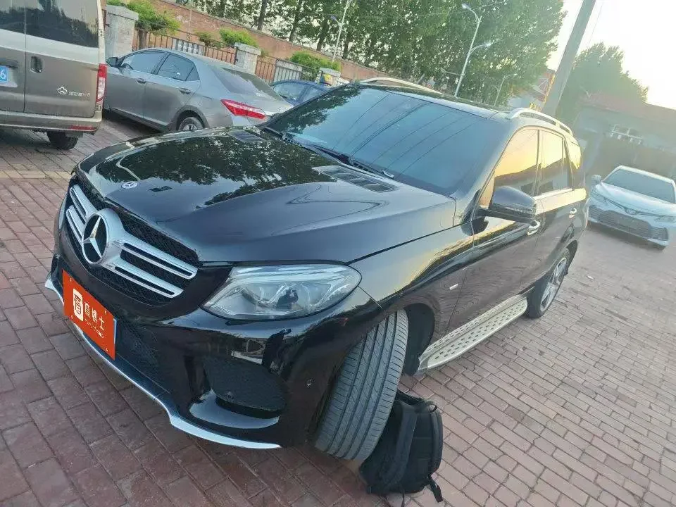 Mercedes-Benz GLE (Imported)