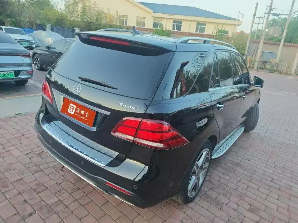 Mercedes-Benz GLE (Imported)