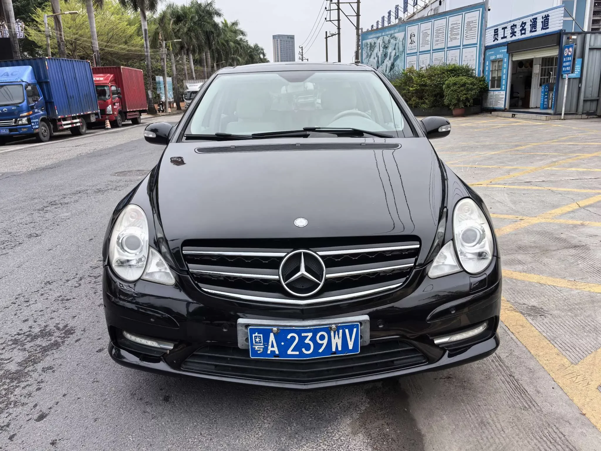 Mercedes-Benz R-Class